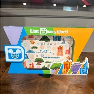 Disneyworld NWT Acrylic 4x6 Frame